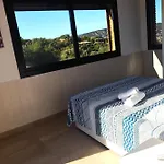 Avets Nyaraló *