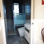 Avets Nyaraló *
